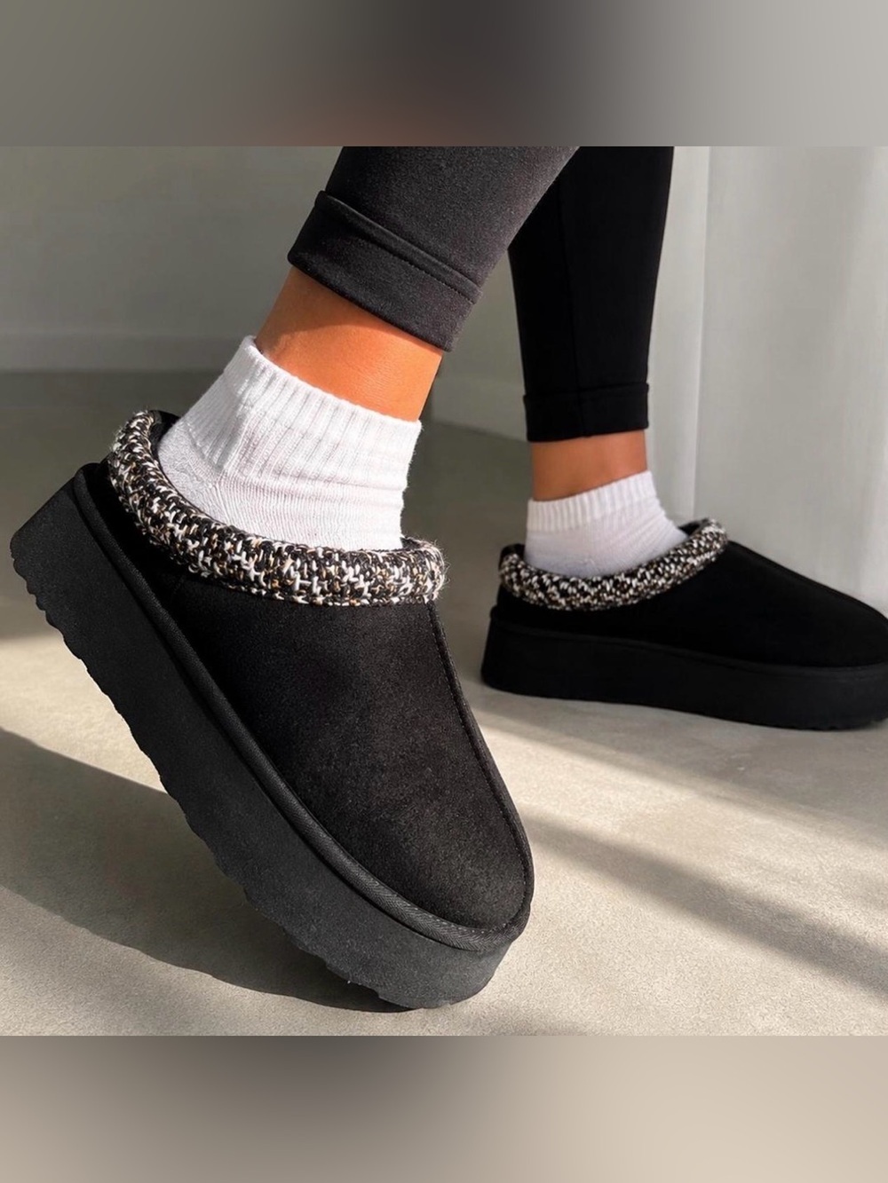 Steve Madden Selena Platform Slippers Black Suede Mules Size 9 NIB Tazz